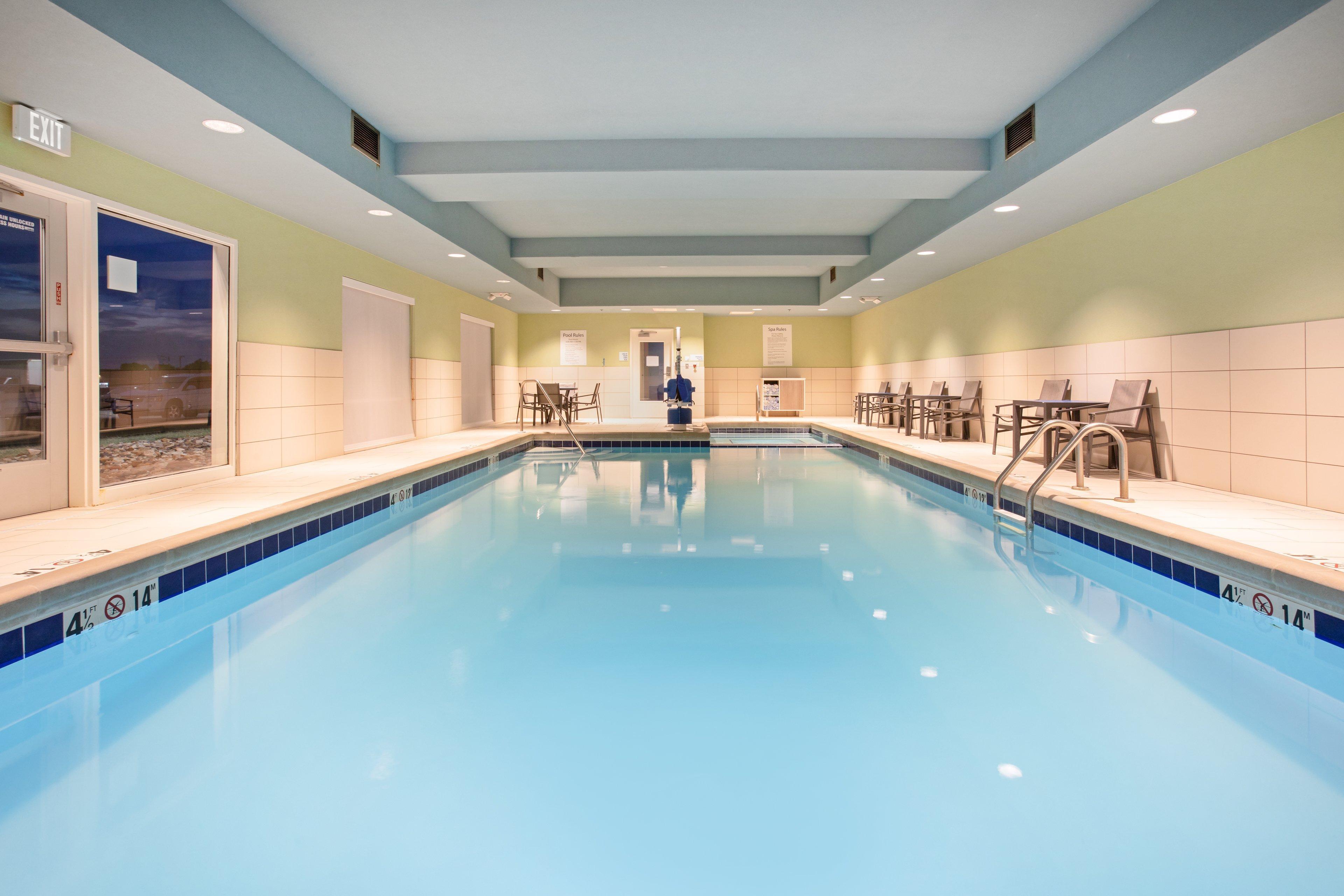 Holiday Inn Express & Suites Great Bend By Ihg Dış mekan fotoğraf