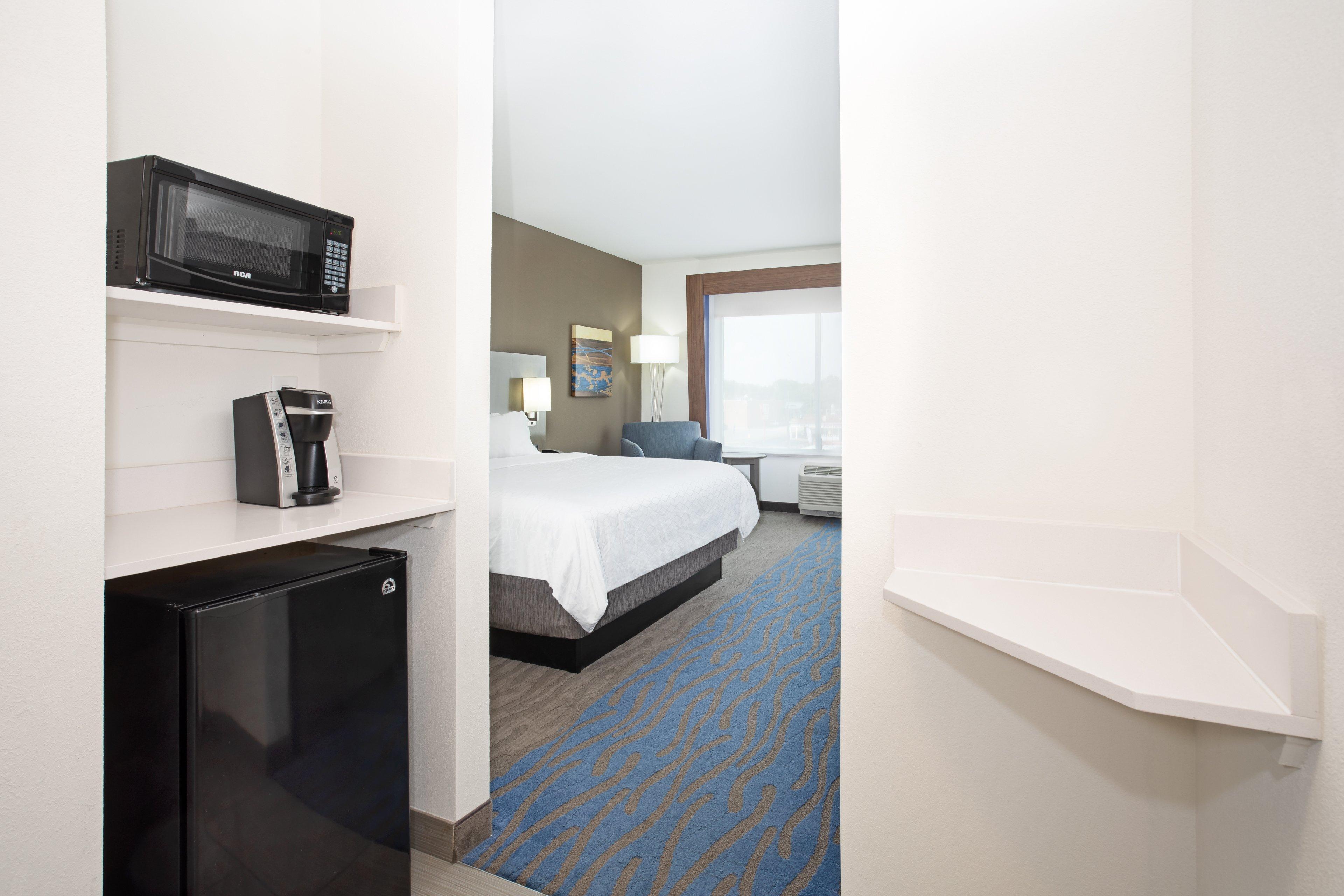 Holiday Inn Express & Suites Great Bend By Ihg Dış mekan fotoğraf