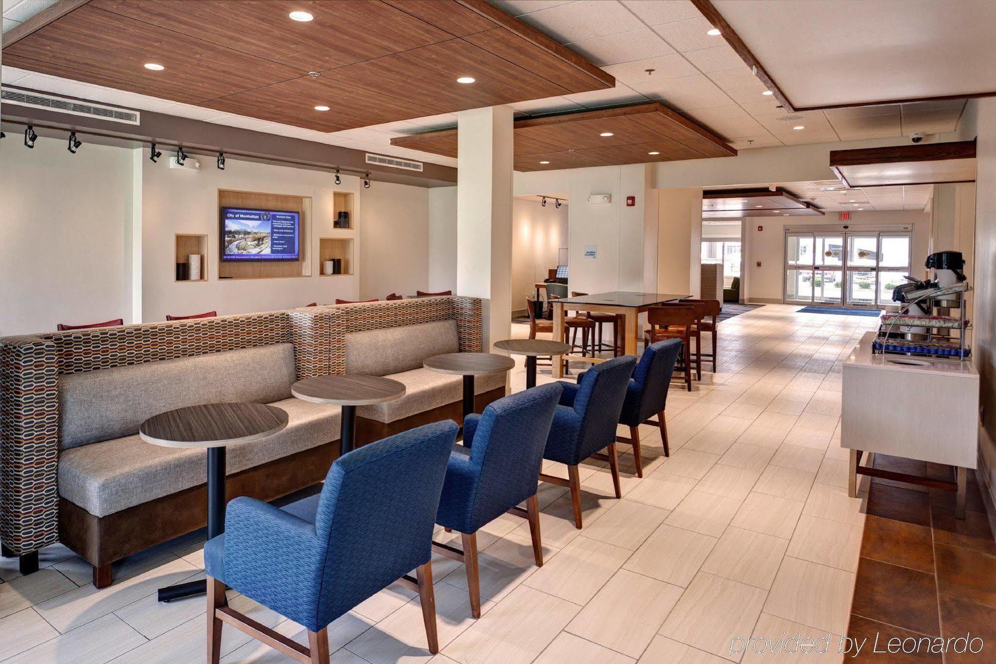 Holiday Inn Express & Suites Great Bend By Ihg Dış mekan fotoğraf